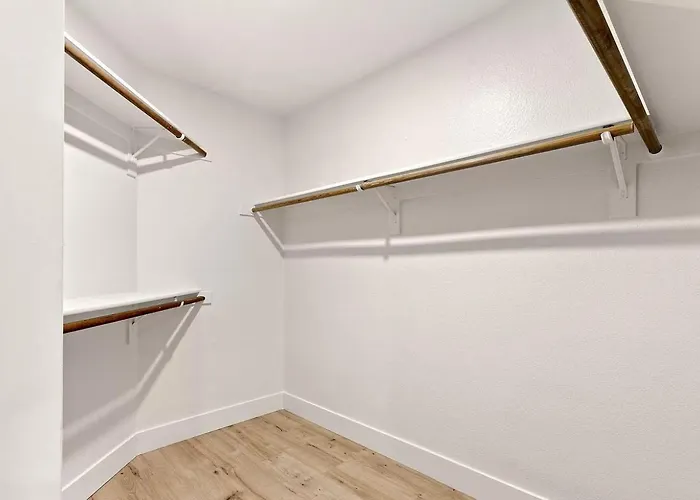 New Modern Apt, Vacation Or Long Appartement