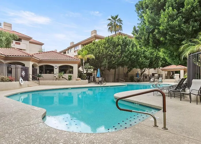 New Modern Apt, Vacation Or Long * Phoenix
