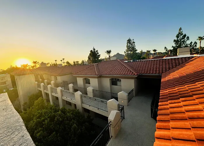 New Modern Apt, Vacation Or Long Phoenix